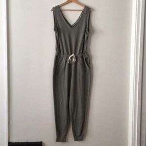 Knit sleeveless romper size medium